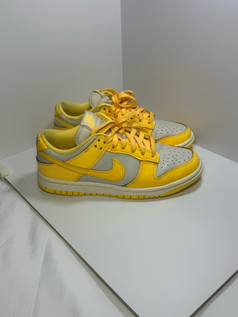 🚨 Steal 🚨 Nike Dunk Low Yellow/ Grey🍋 Women’s Size 6/ Super Clean🔥(No Box)